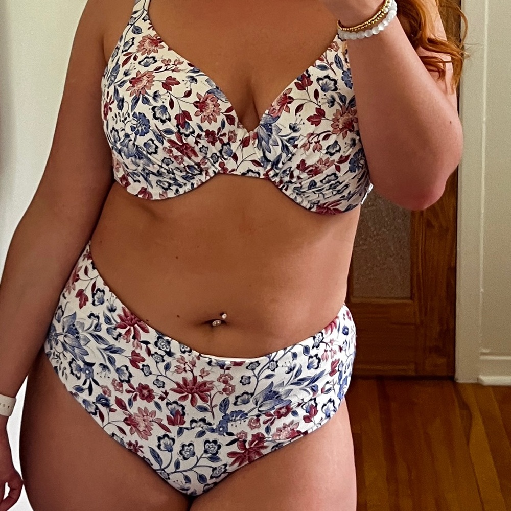 Floral Print Bikini Set La Vie En Rose🌹